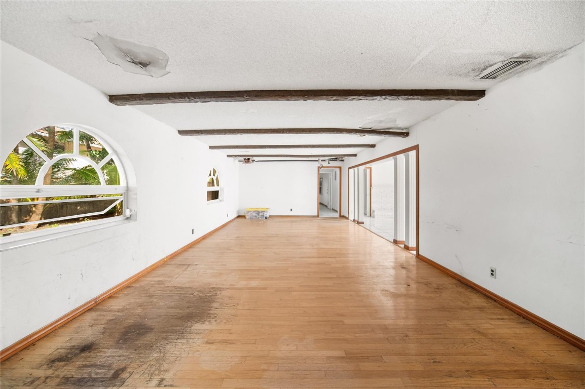 2741 NE 30th Fort Lauderdale, FL 33306