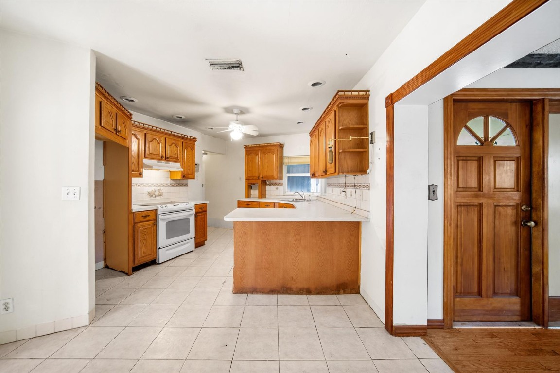 2741 NE 30th Fort Lauderdale, FL 33306