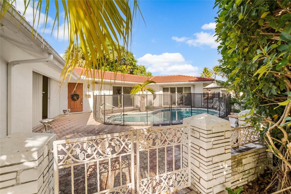 2741 NE 30th Fort Lauderdale, FL 33306