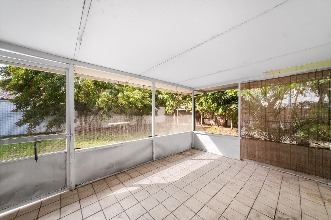 2741 NE 30th Fort Lauderdale, FL 33306