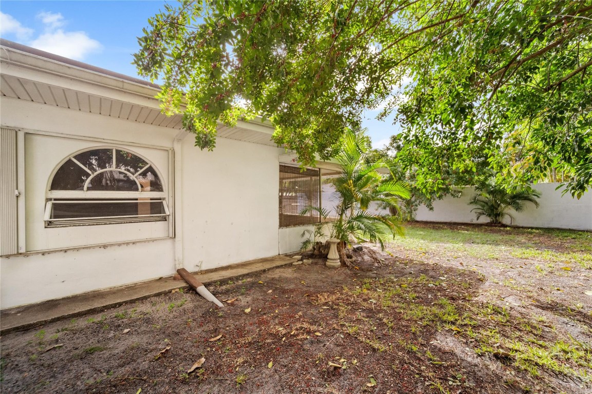 2741 NE 30th Fort Lauderdale, FL 33306