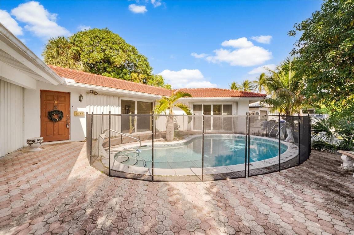 2741 NE 30th Fort Lauderdale, FL 33306