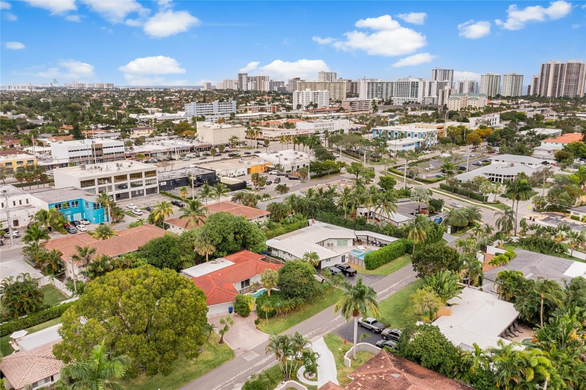 2741 NE 30th Fort Lauderdale, FL 33306