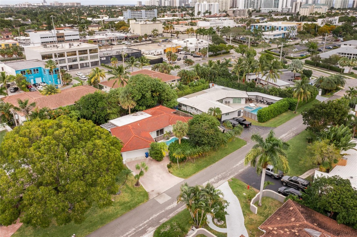 2741 NE 30th Fort Lauderdale, FL 33306