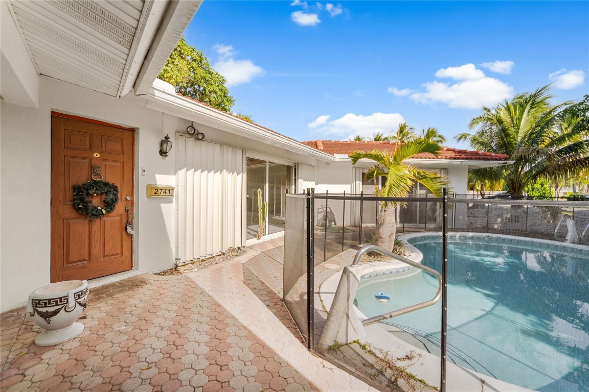 2741 NE 30th Fort Lauderdale, FL 33306