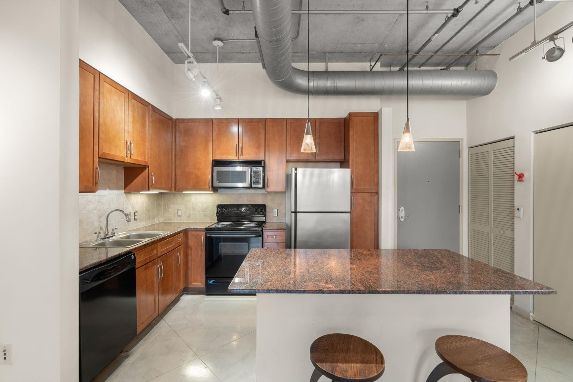 2001 Biscayne #2303 Miami, FL 33137