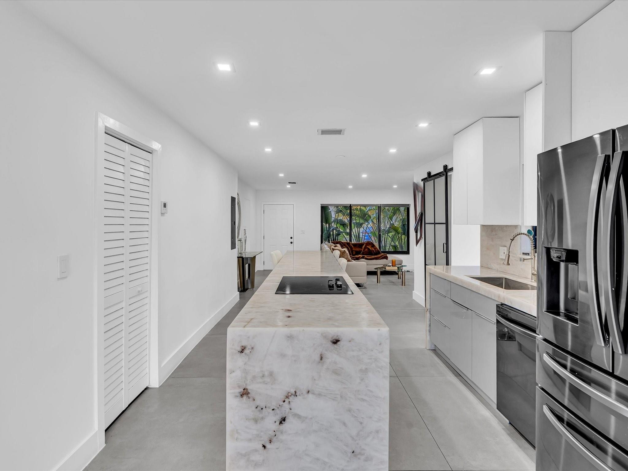 1446 Polk Hollywood, FL 33020