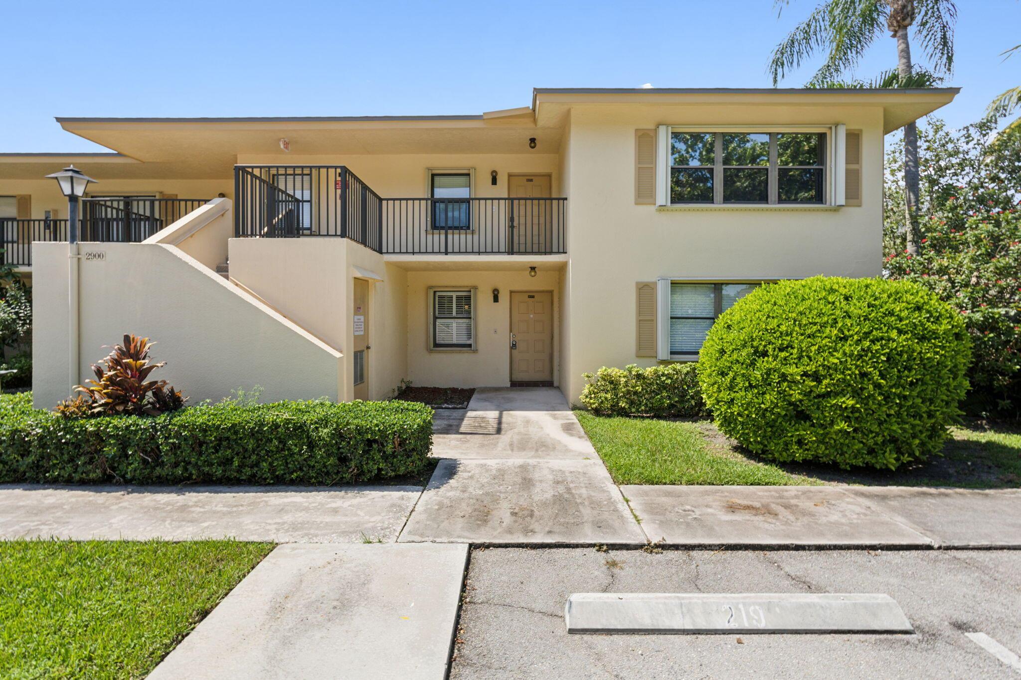 2900 SW 22nd Cir #221f