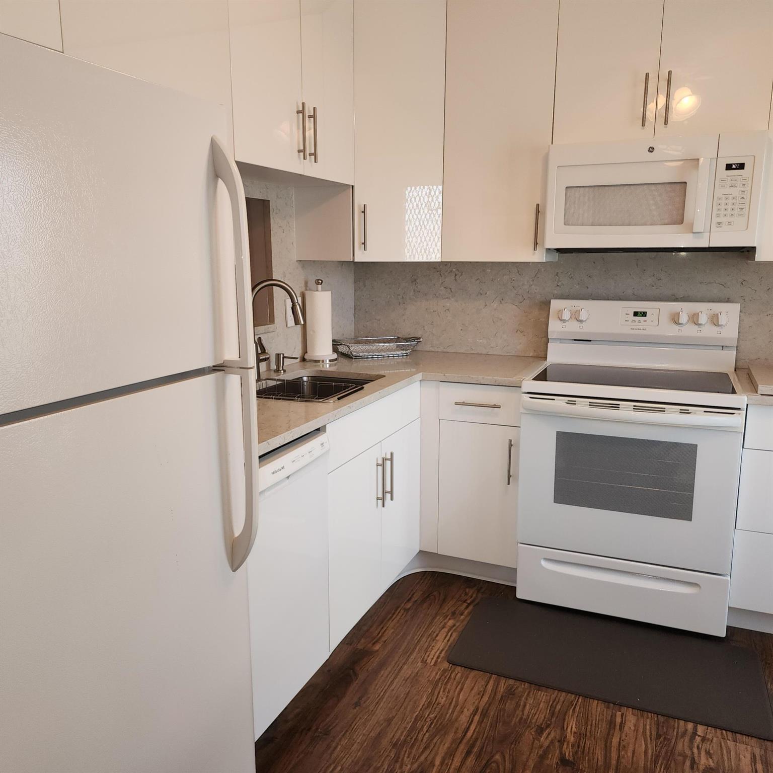 2182 NE 1st Way #201