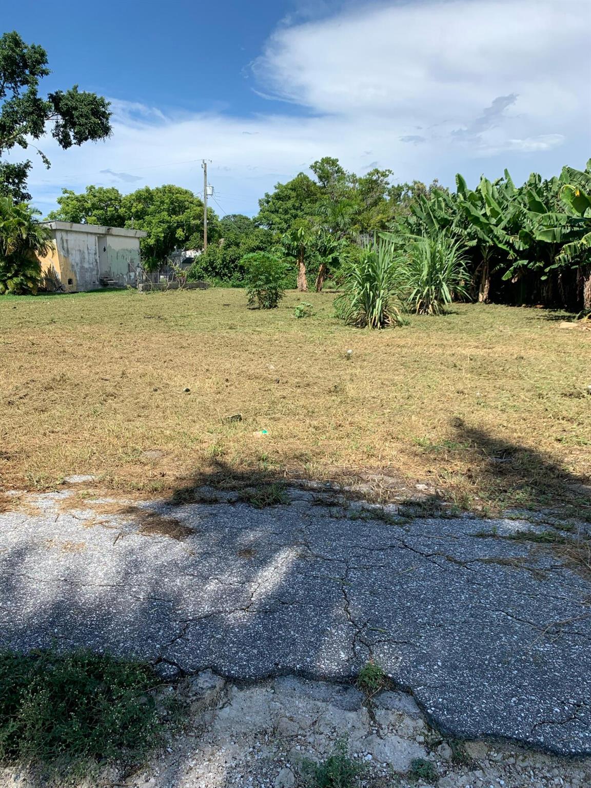 300-398 S Lake Ave,Pahokee, FL 33476