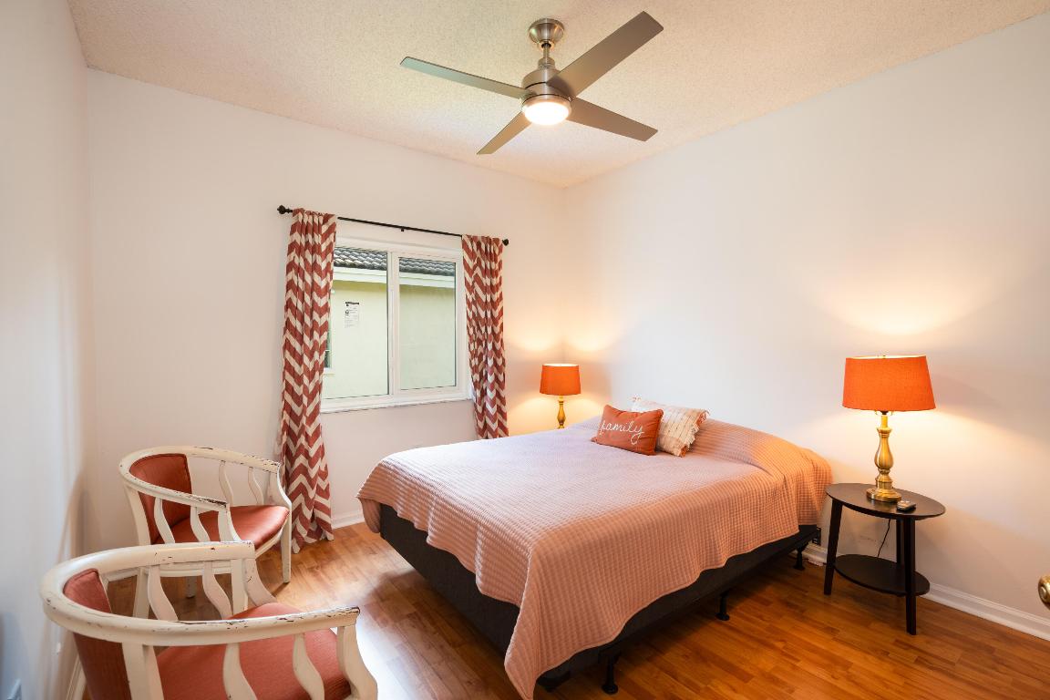 370 SW 203rd Pembroke Pines, FL 33029