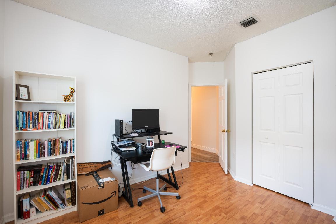 370 SW 203rd Pembroke Pines, FL 33029