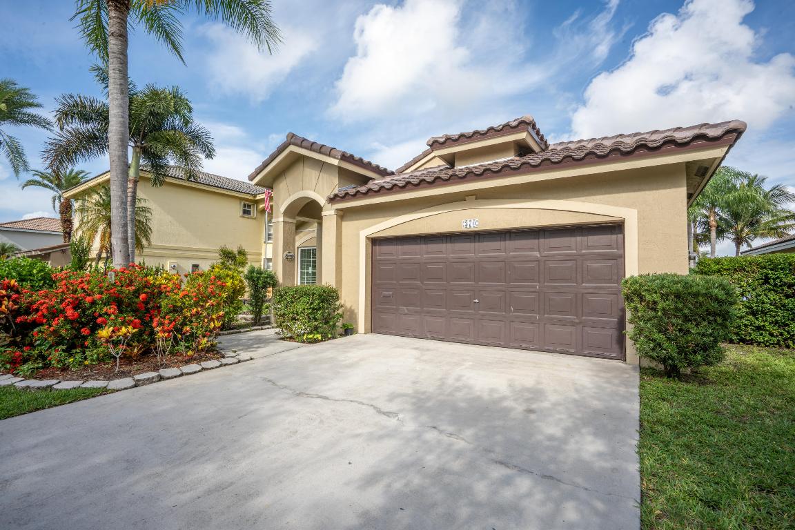 370 SW 203rd Pembroke Pines, FL 33029