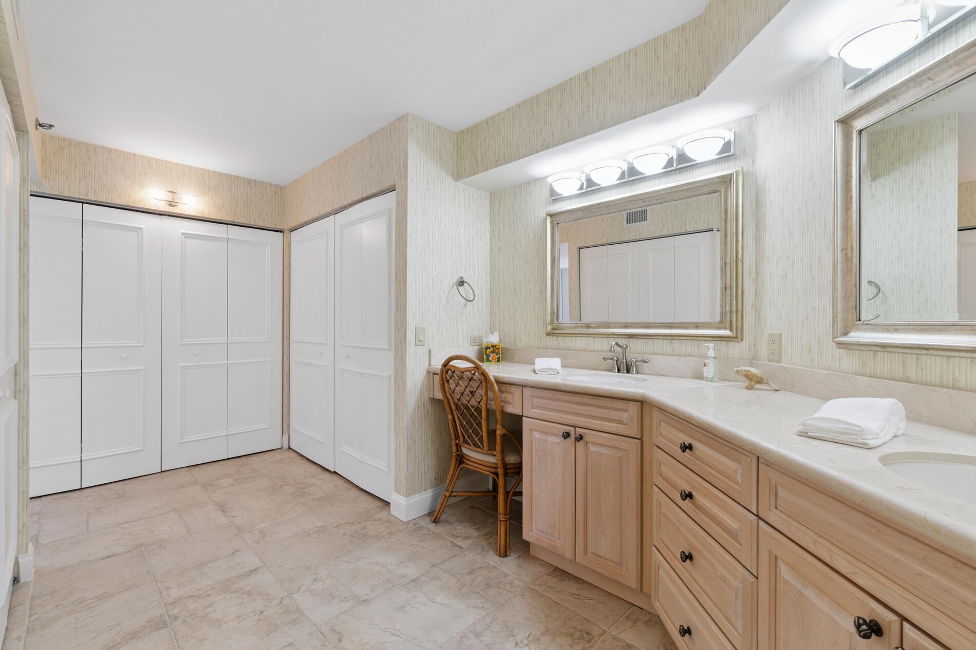 2565 S Ocean #110 N Highland Beach, FL 33487