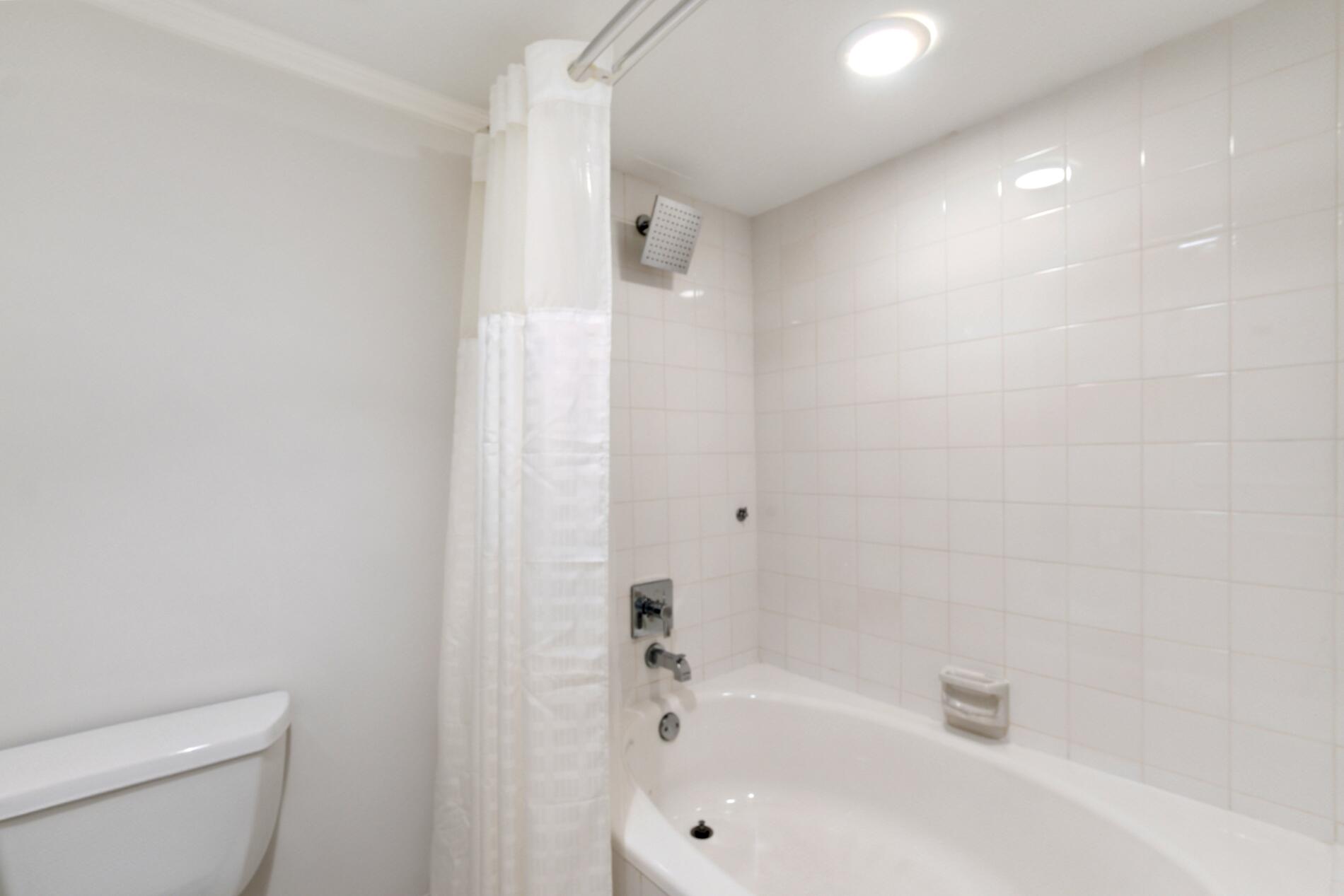 2565 S Ocean #110 N Highland Beach, FL 33487