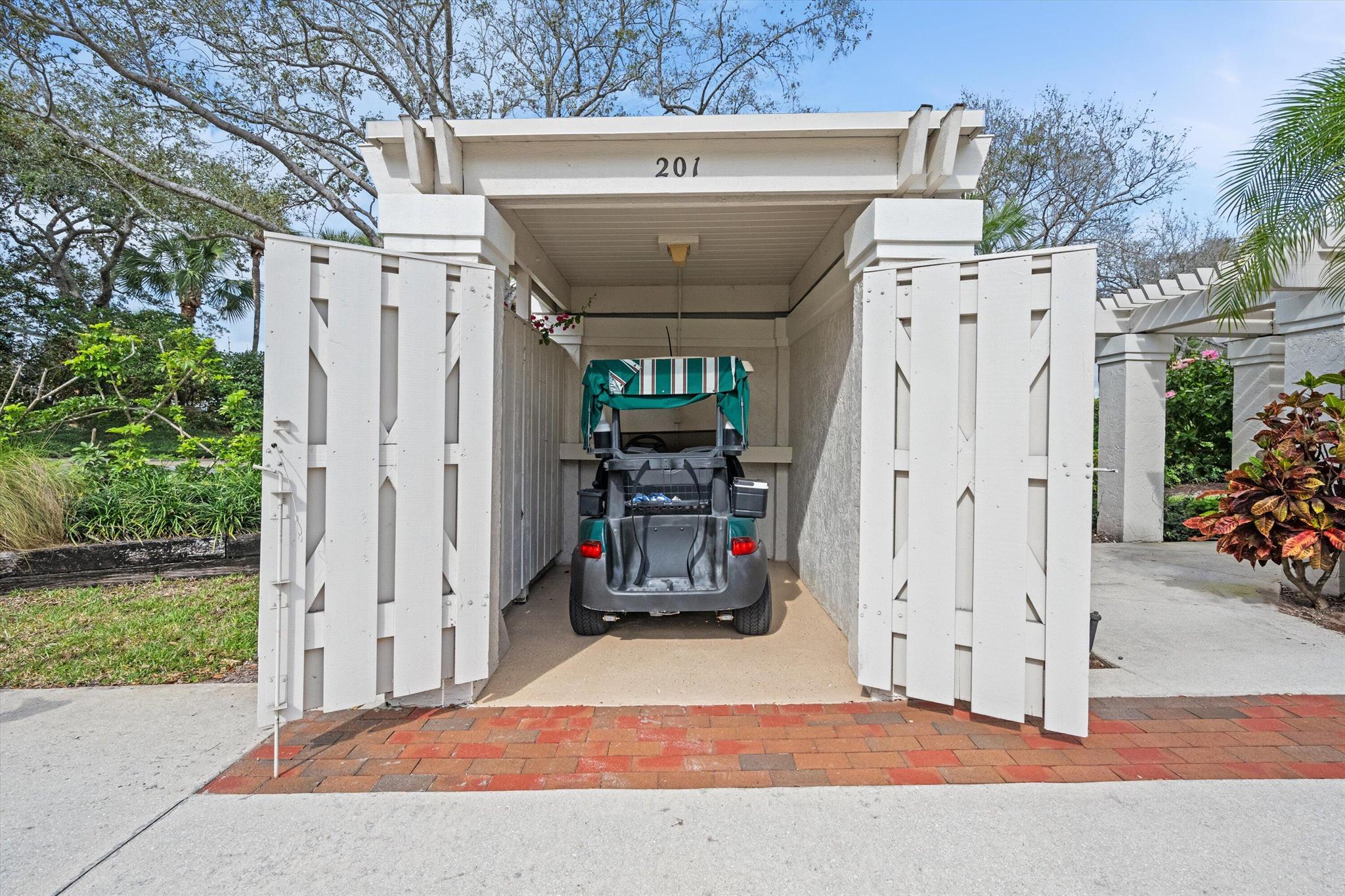 3971 Schooner Pointe Dr #201 Jupiter, FL 33477