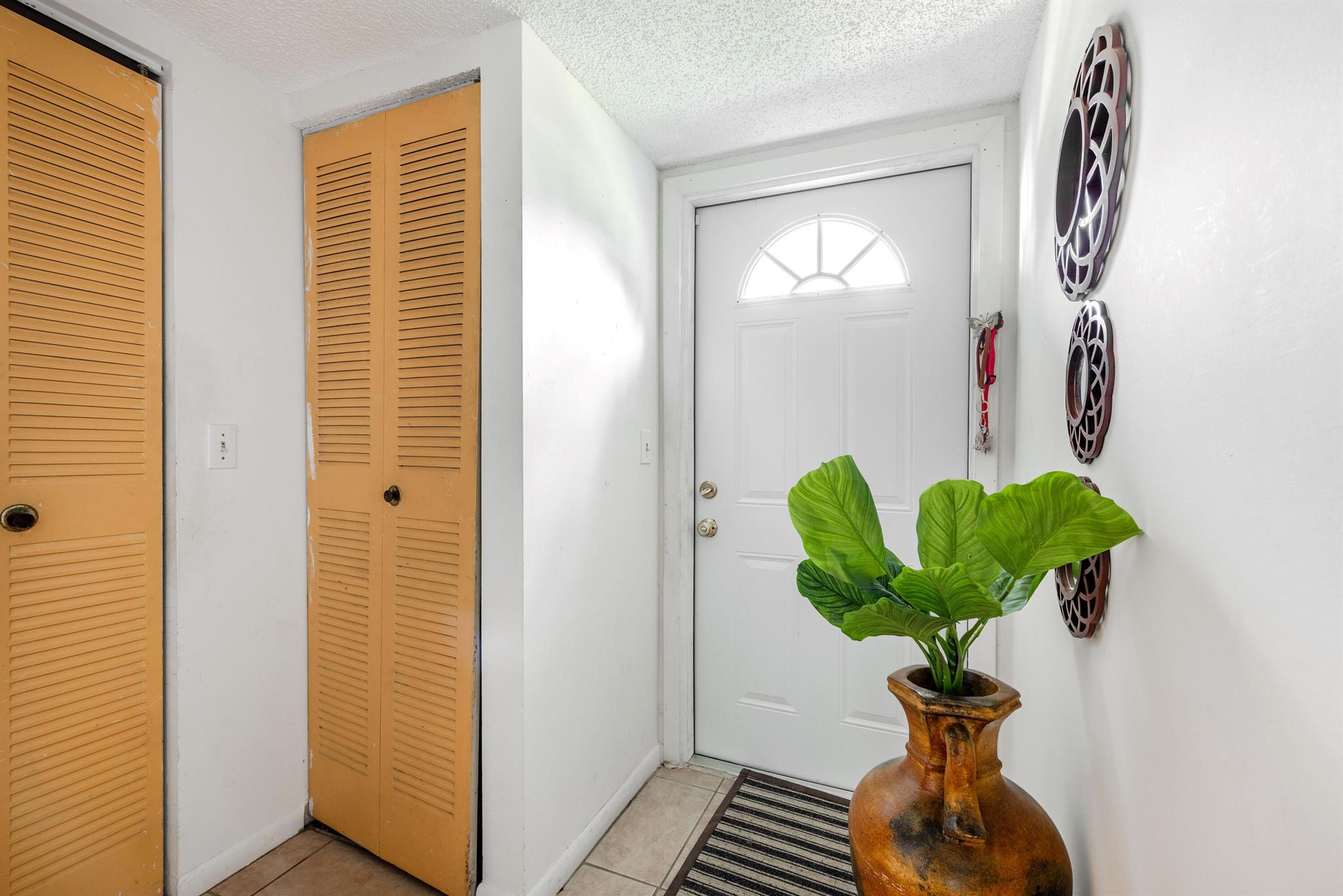 150 Lake Meryl Dr #143