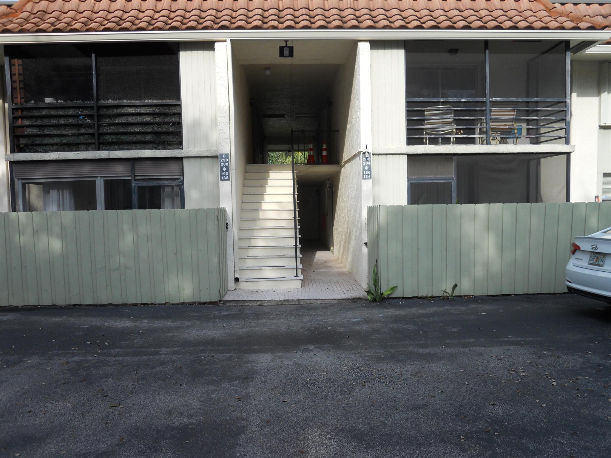 1100 NW 13th St #284d