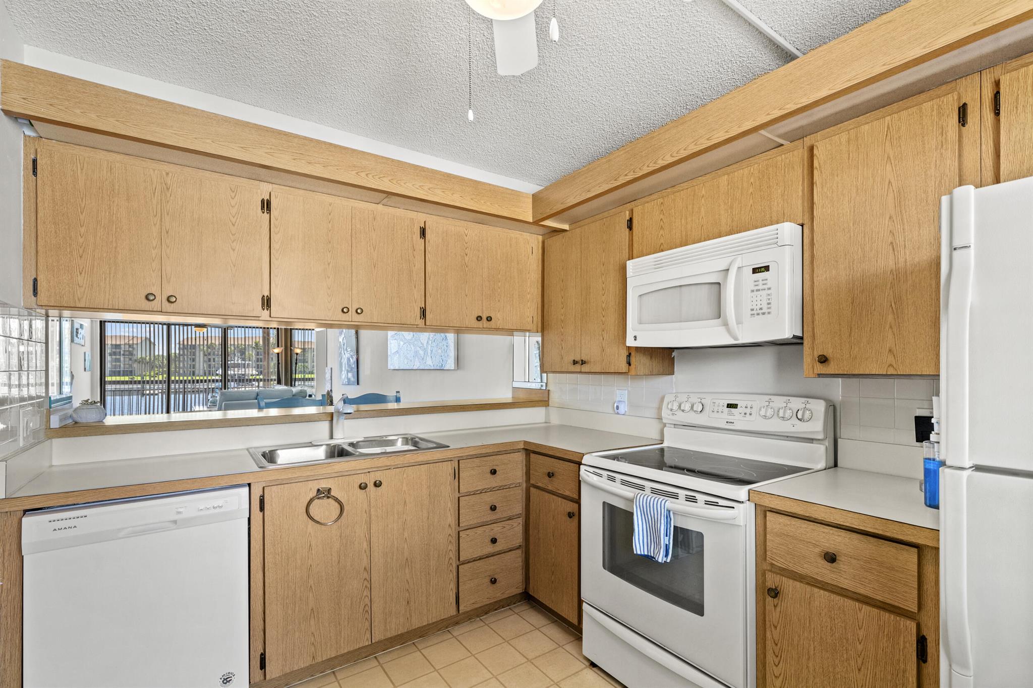 2401 Marina Isle Way #205 Jupiter, FL 33477