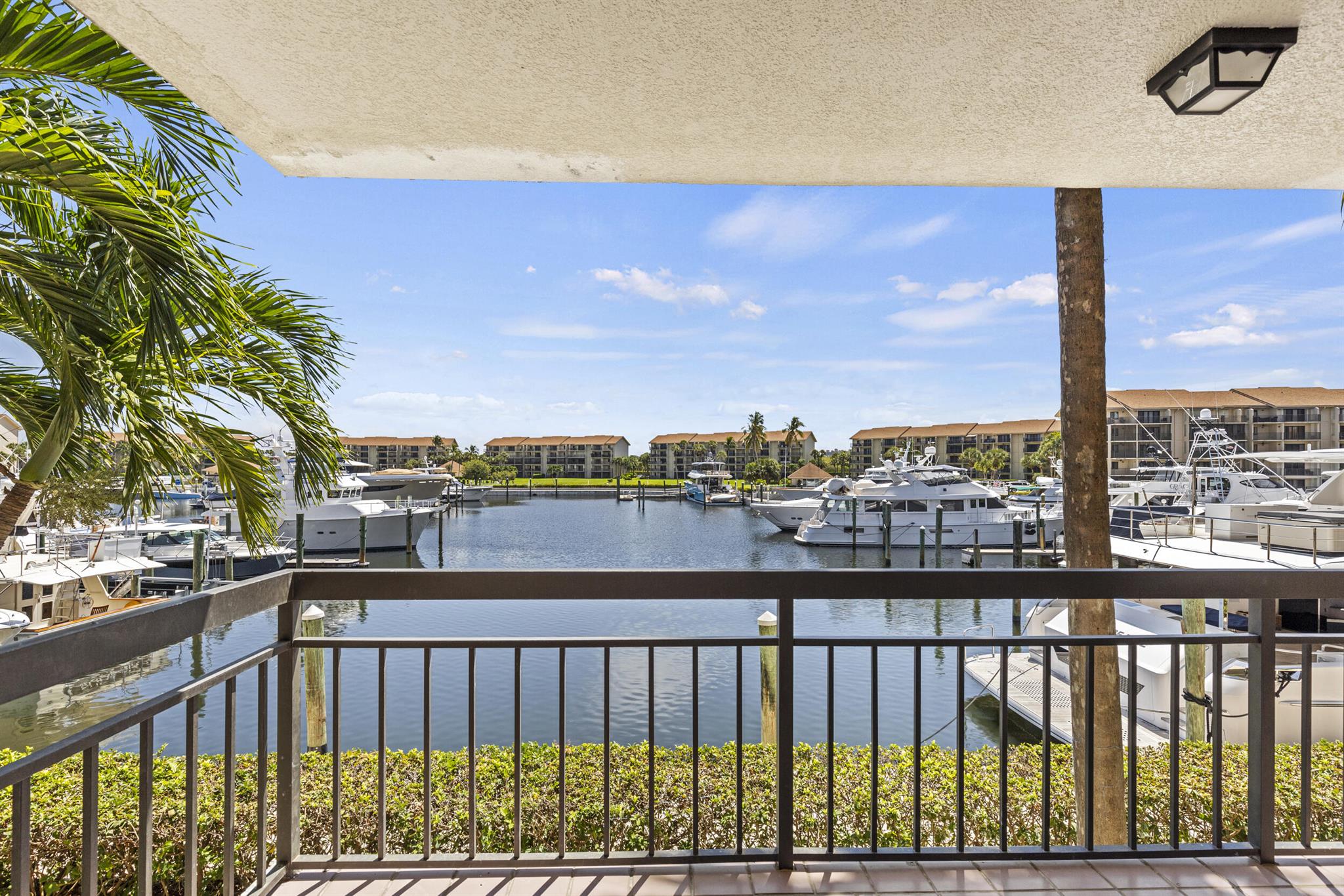 2401 Marina Isle Way #205 Jupiter, FL 33477