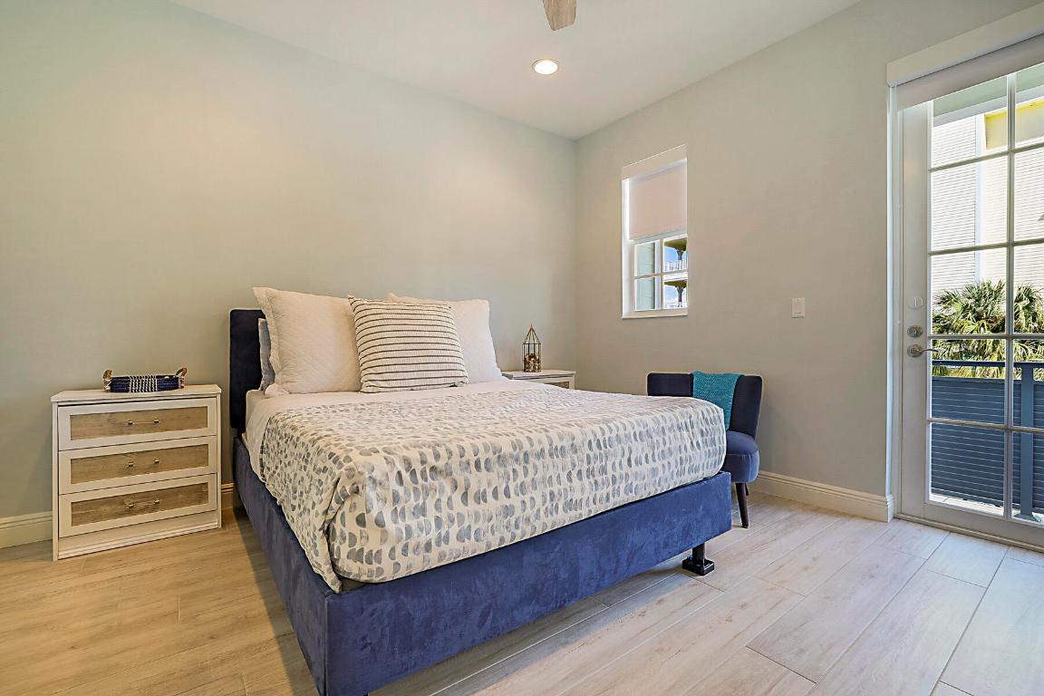 140 Ocean Breeze Juno Beach, FL 33408