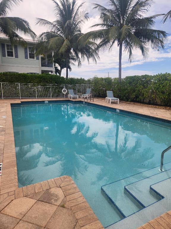 140 Ocean Breeze Juno Beach, FL 33408