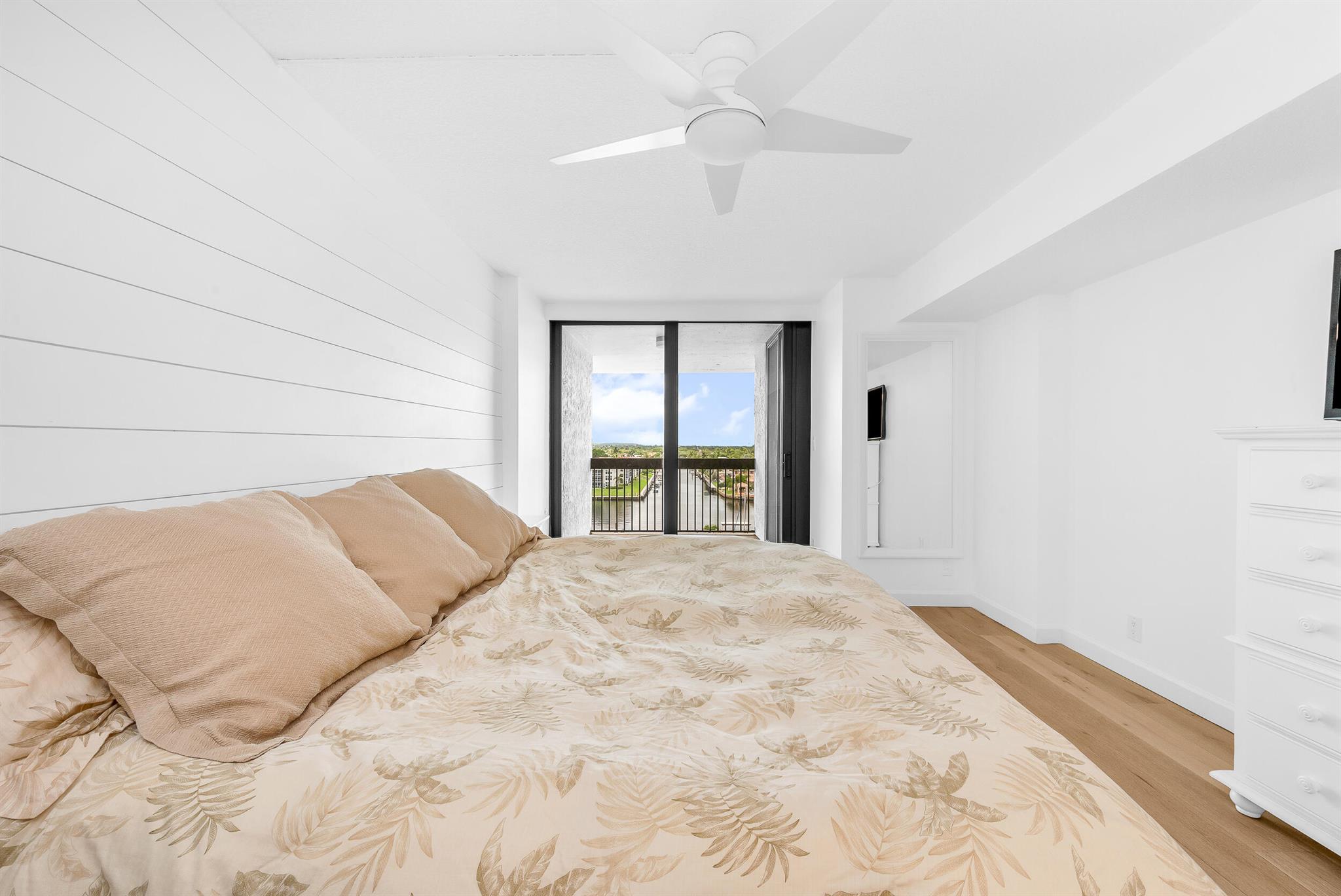 1155 Hillsboro Mile #602 Hillsboro Beach, FL 33062