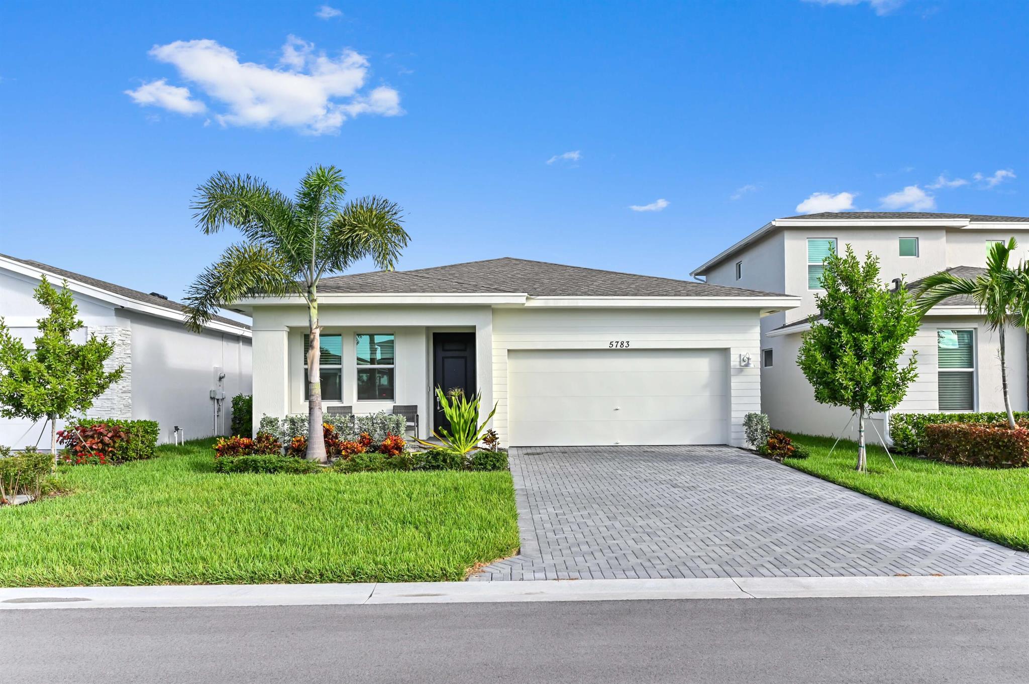 5783 Graceful Way