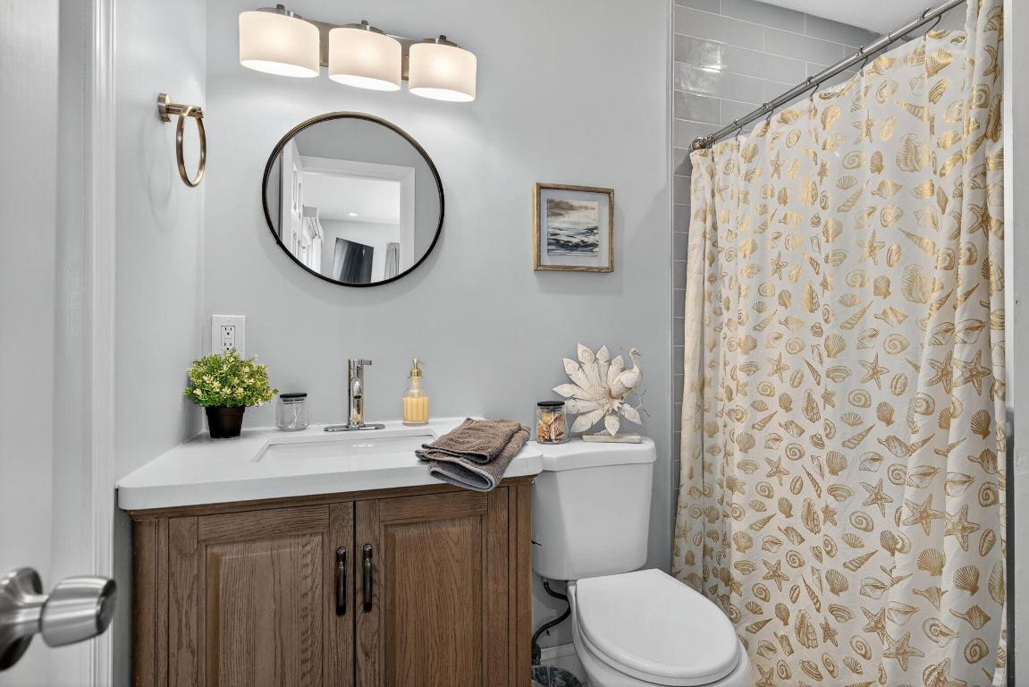 511 Iris Ave Palm Beach Gardens, FL 33410