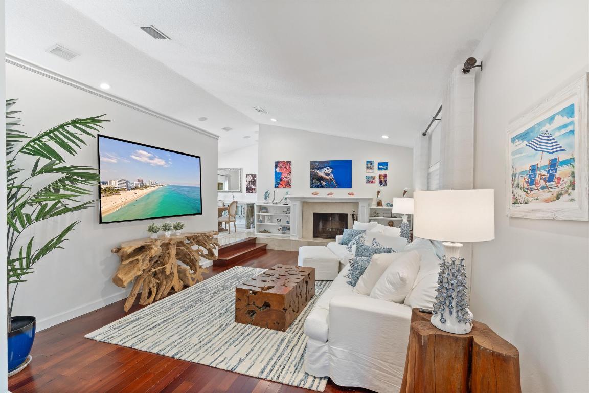 830 NE Boca Bay Colony Boca Raton, FL 33487