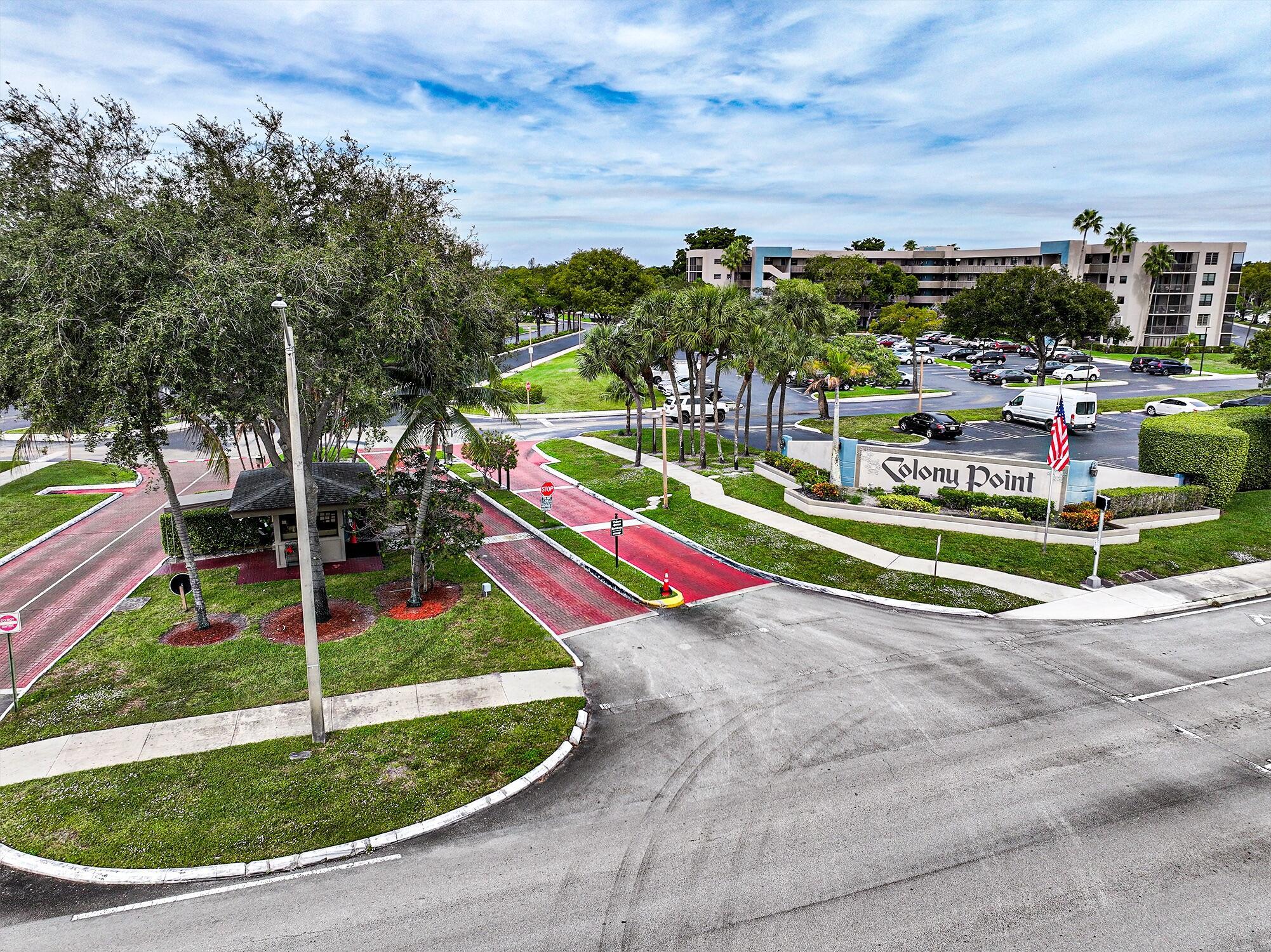 1100 Colony Pt Cir Cir #415 Pembroke Pines, FL 33026