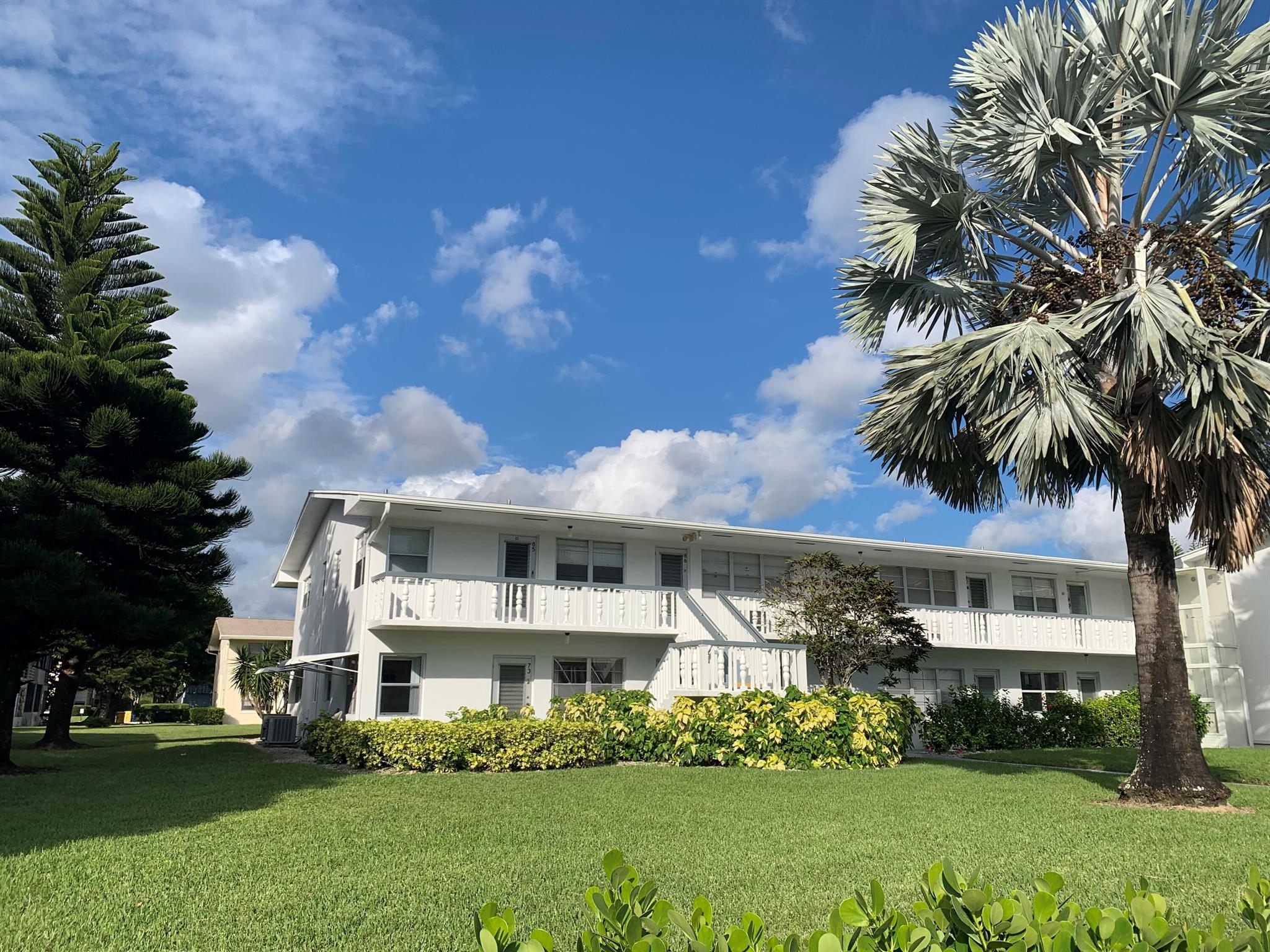 85 Salisbury D West Palm Beach, FL 33417