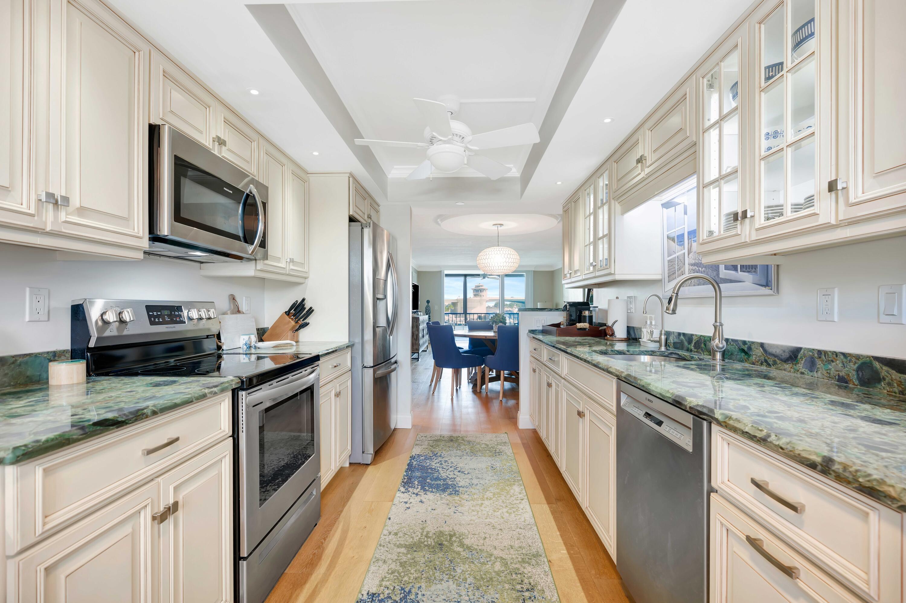 1542 Jupiter Cv #307 Jupiter, FL 33469