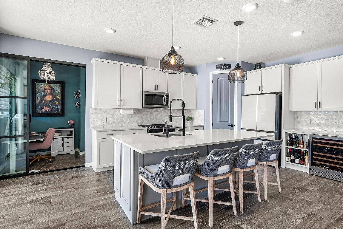 8220 Cinch Lake Worth, FL 33467