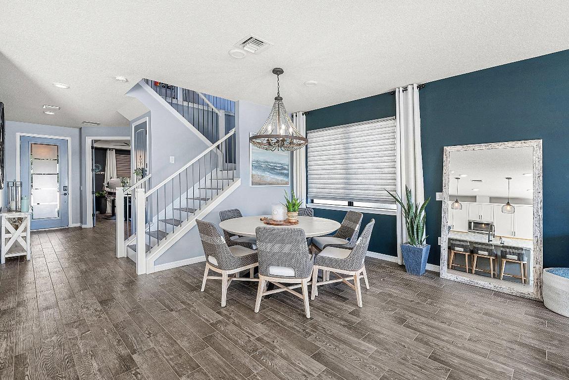 8220 Cinch Lake Worth, FL 33467