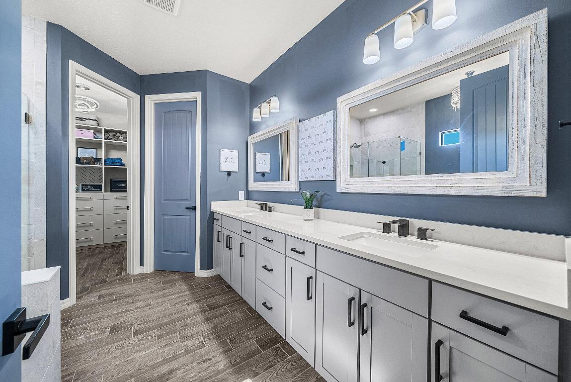 8220 Cinch Lake Worth, FL 33467