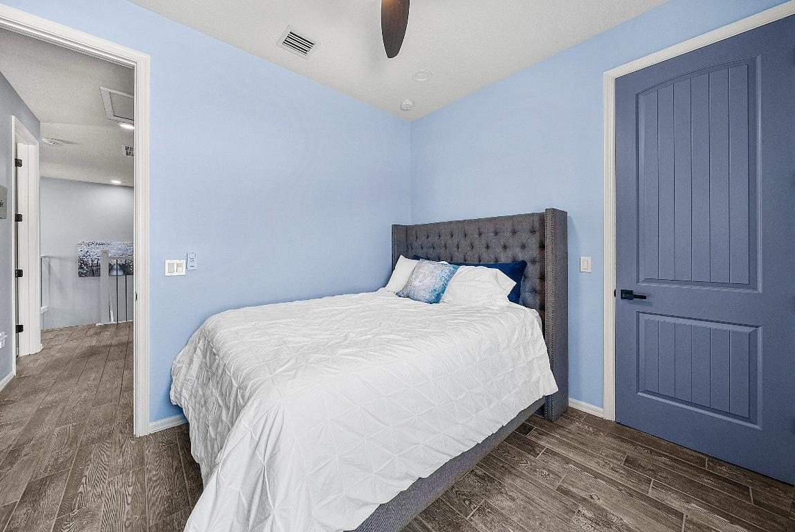 8220 Cinch Lake Worth, FL 33467