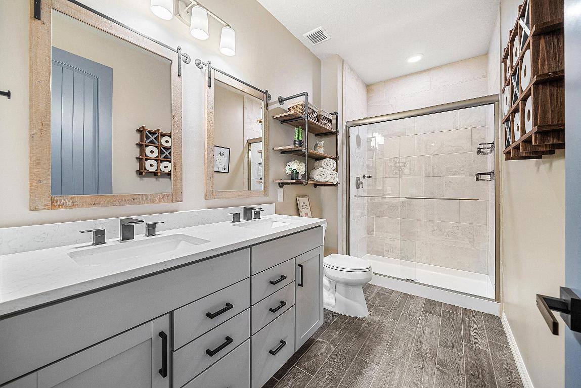 8220 Cinch Lake Worth, FL 33467