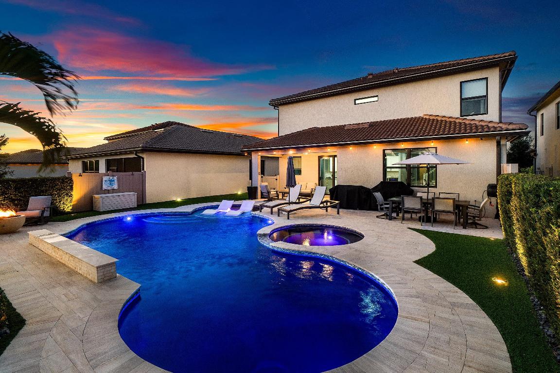 8220 Cinch Lake Worth, FL 33467