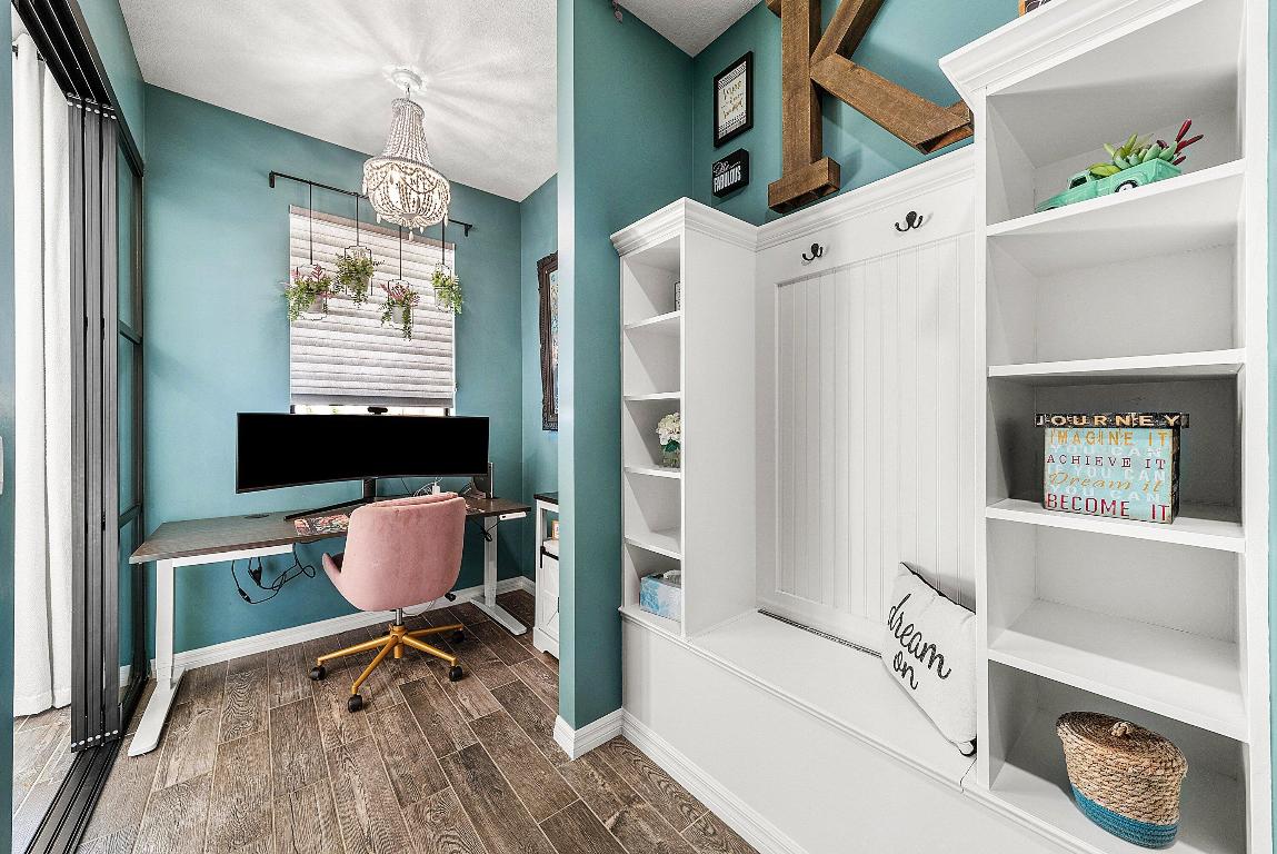 8220 Cinch Lake Worth, FL 33467