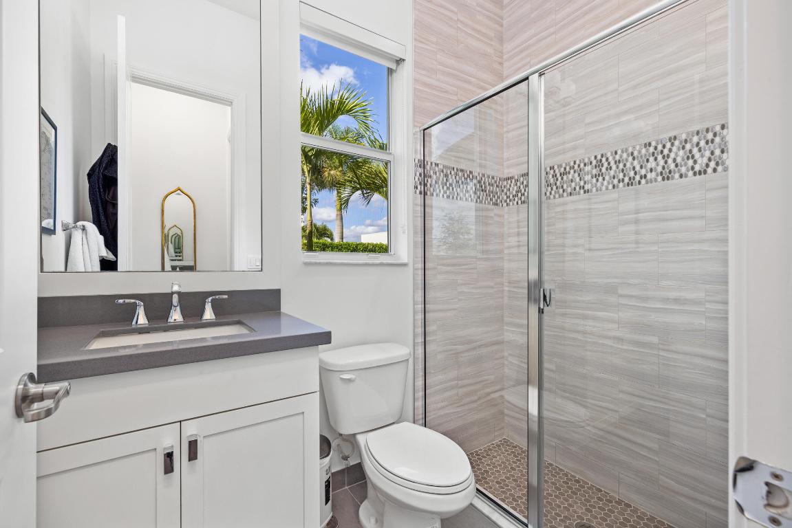 8001 SE Old Plantation Jupiter, FL 33458