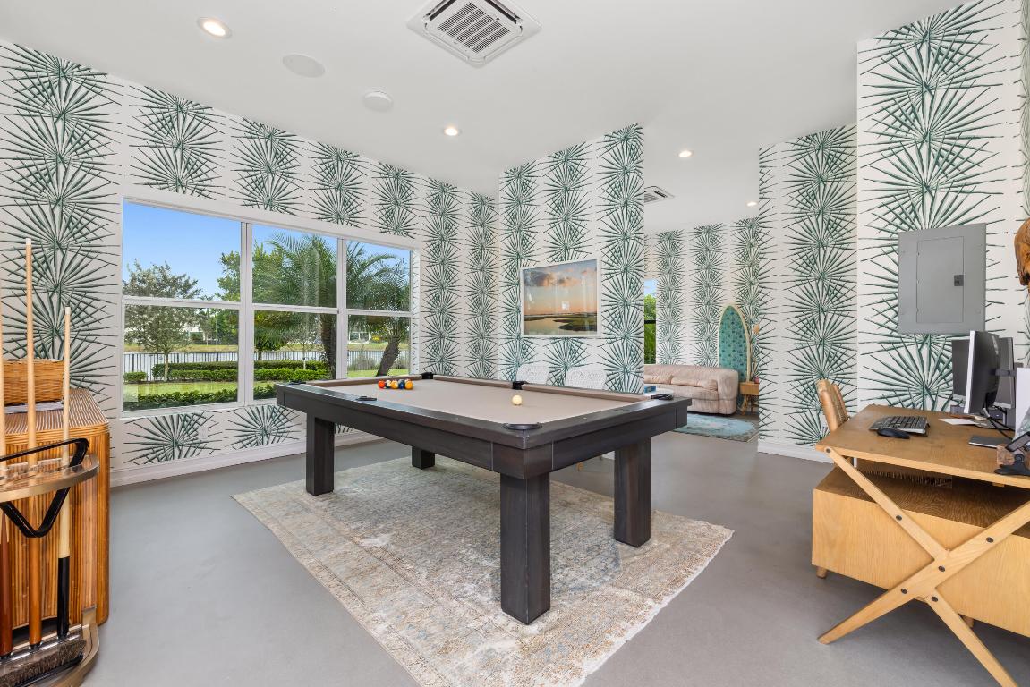 8001 SE Old Plantation Jupiter, FL 33458