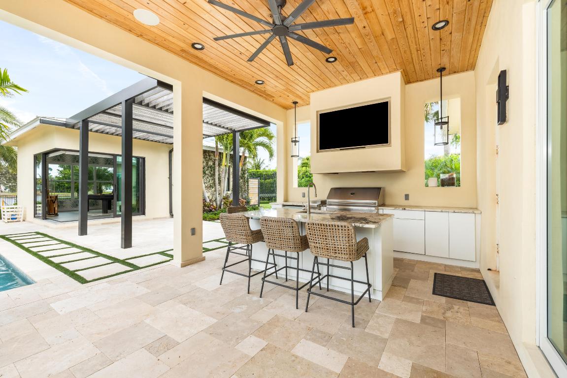 8001 SE Old Plantation Jupiter, FL 33458