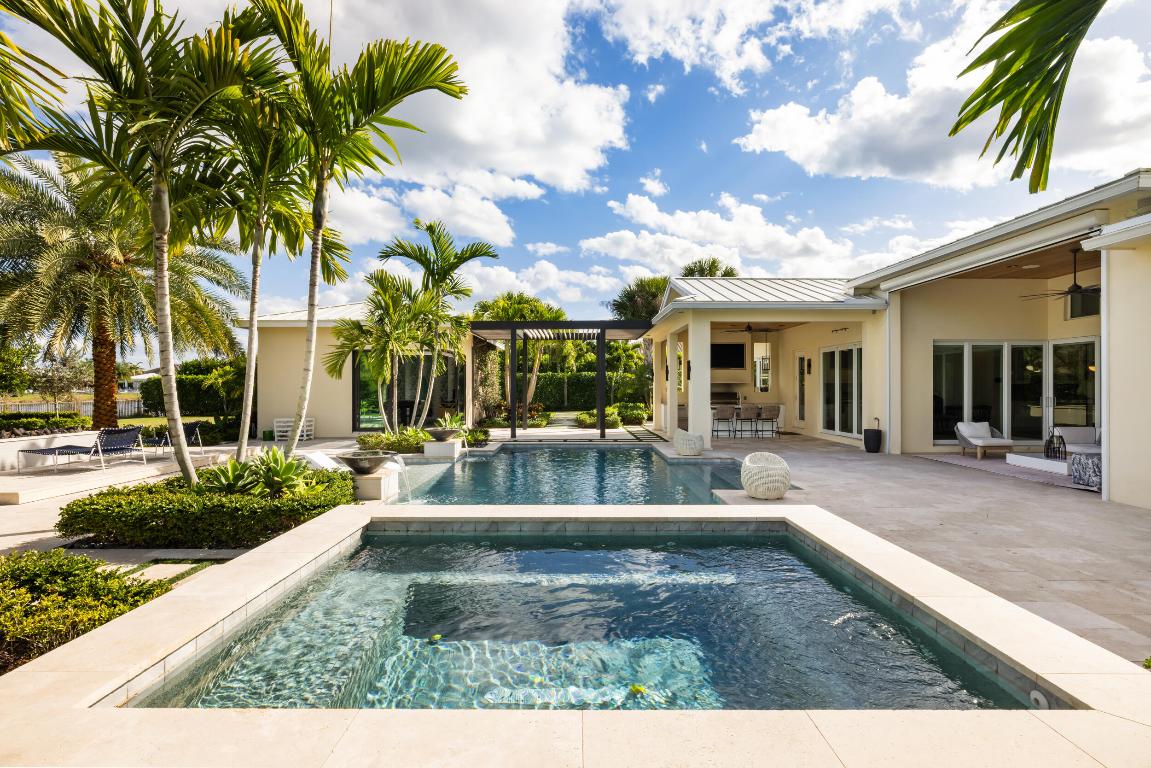 8001 SE Old Plantation Jupiter, FL 33458