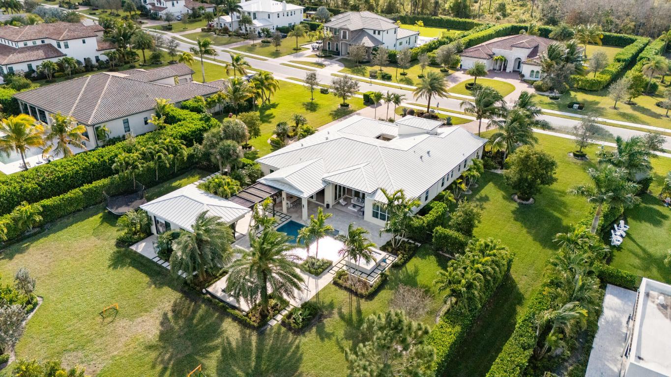 8001 SE Old Plantation Jupiter, FL 33458