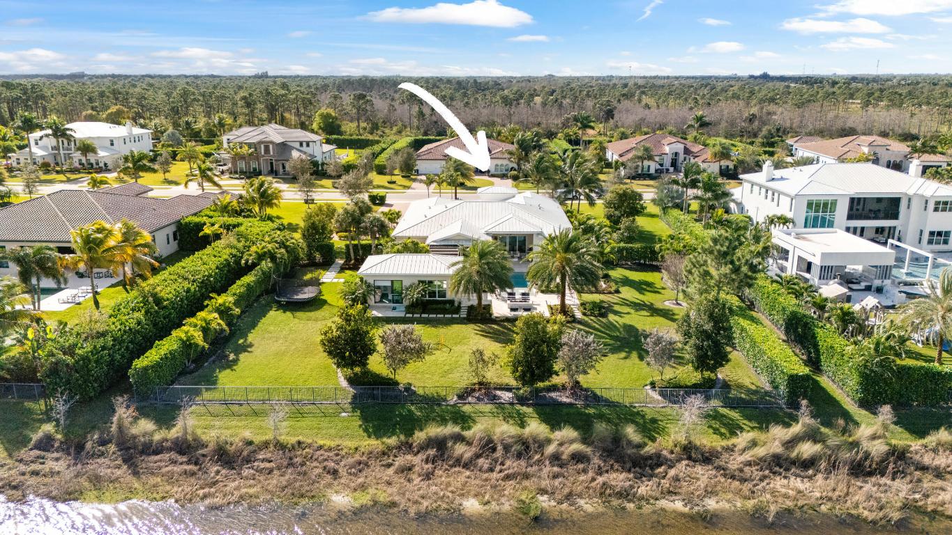 8001 SE Old Plantation Jupiter, FL 33458