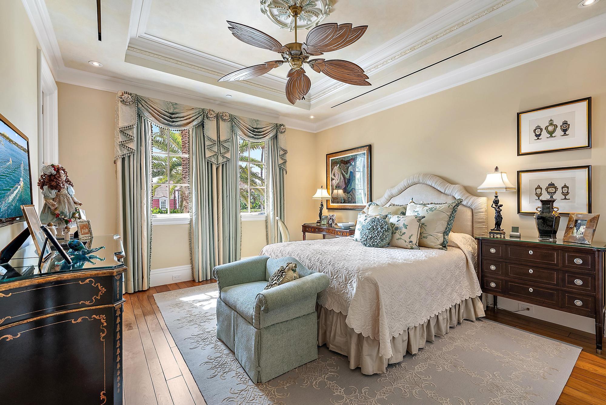 115 Gulfstream Palm Beach, FL 33480