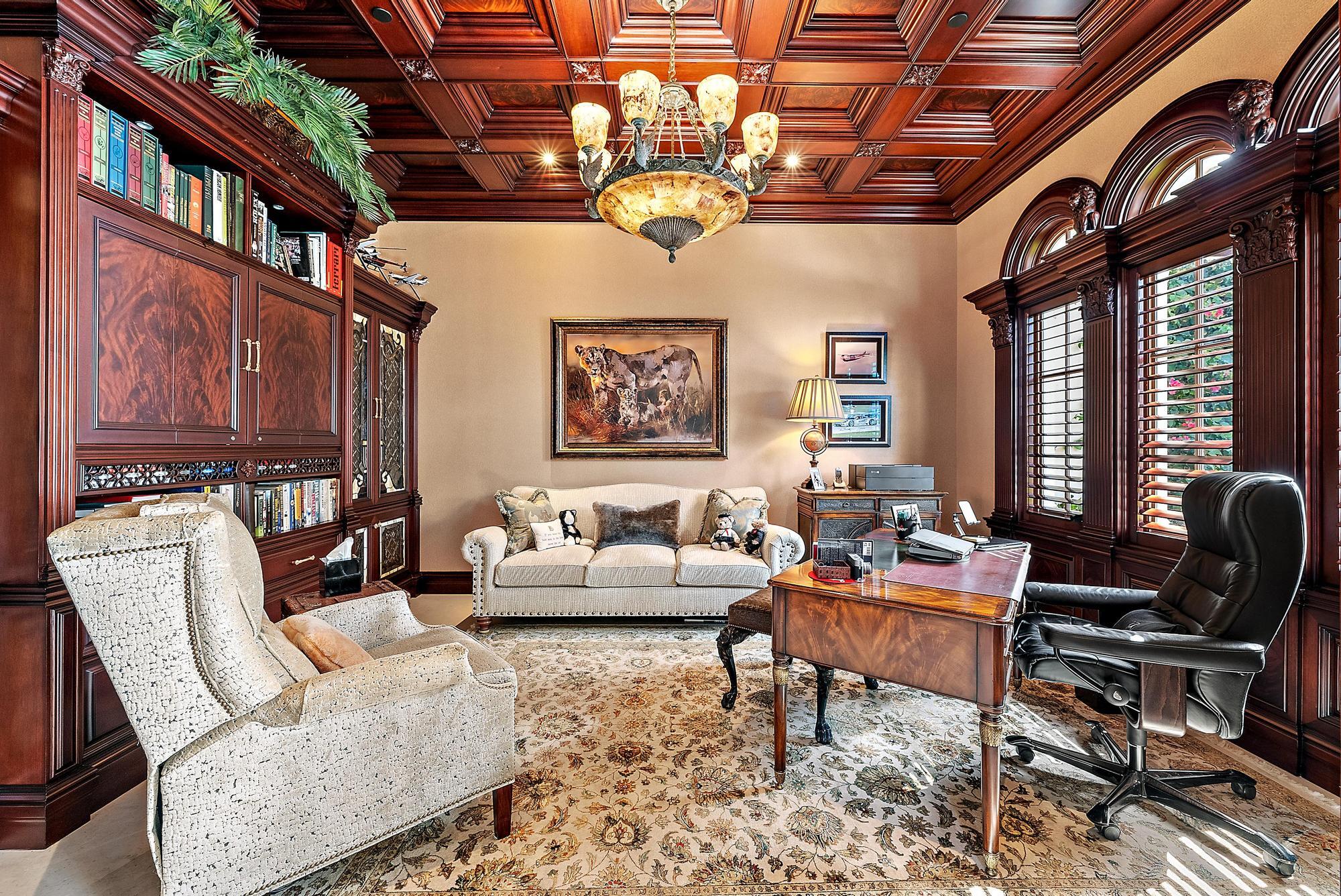 115 Gulfstream Palm Beach, FL 33480