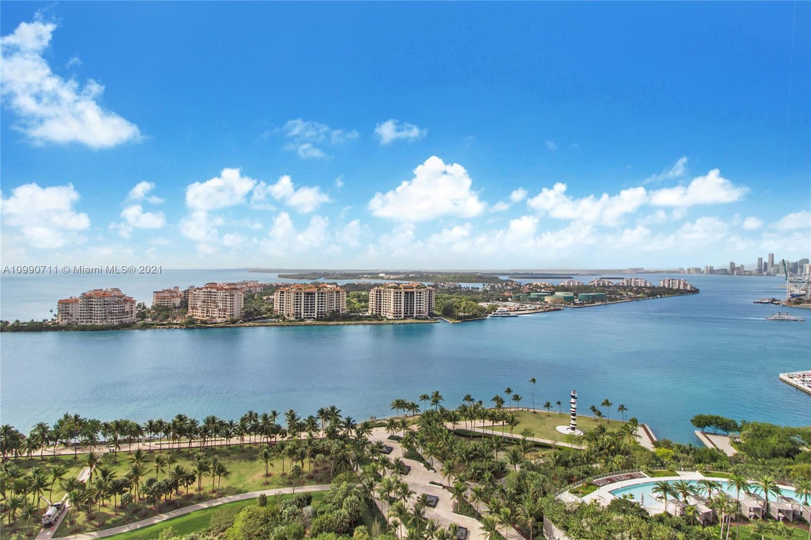 300 S Pointe Dr #2404