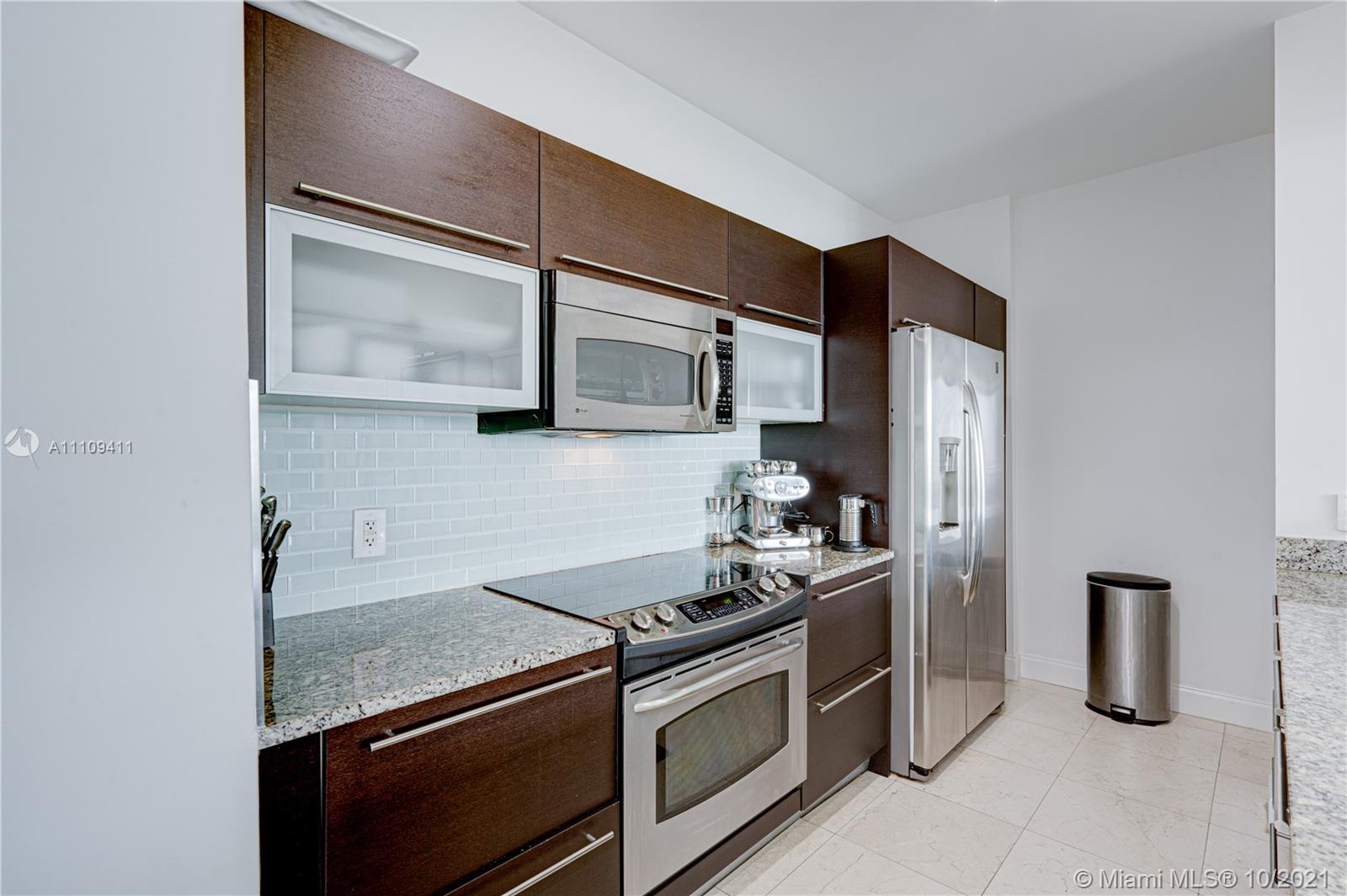 951 Brickell Ave #1606, Miami, FL 33131